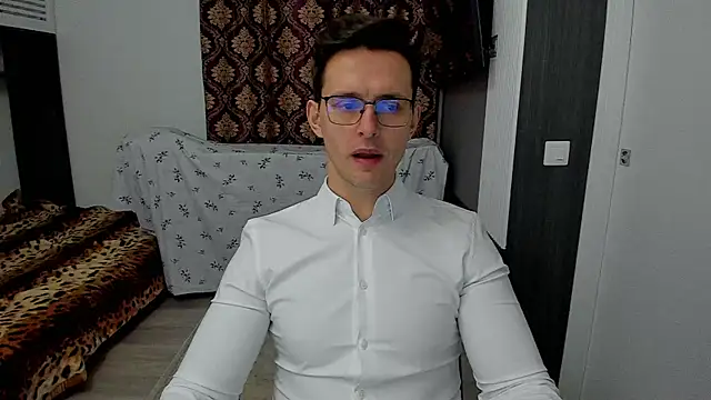 sexxymuscles4u online show from March 2025 04:51:02 PM