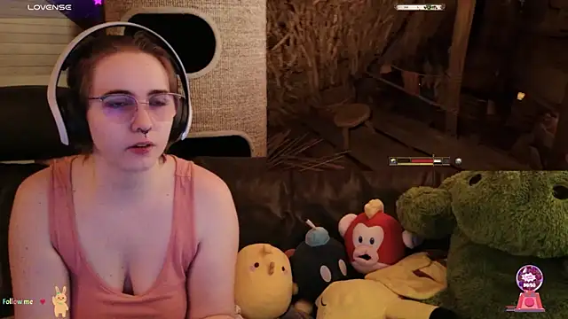 Snapshot of GamerGirl_Eve chatting on November 2025 07:01:02 PM GamerGirl Eve online show from November 2025 07:01:02 PM