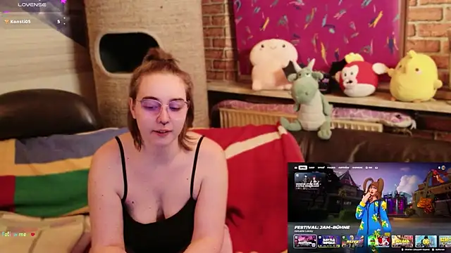 Snapshot of GamerGirl_Eve chatting on February 2026 06:42:01 PM GamerGirl Eve online show from February 2026 06:42:01 PM