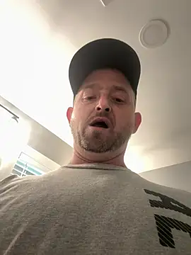 smokeymt420 online show from April 2026 06:41:01 PM