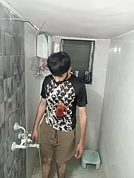 Snapshot of SimplyKarthik09 chatting on November 2025 04:08:01 PM SimplyKarthik09 online show from November 2025 04:08:01 PM