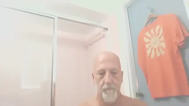 Yankeedave420 online show from July 2026 01:43:01 PM