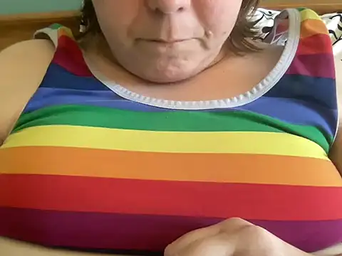 Snapshot of ParisNova chatting on March 2025 04:13:02 PM ParisNova online show from March 2025 04:13:02 PM