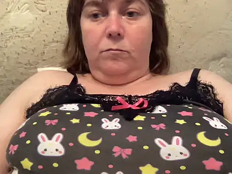 Snapshot of ParisNova chatting on September 2025 09:16:02 PM ParisNova online show from September 2025 09:16:02 PM