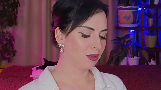 Snapshot of lily_conor chatting on November 2025 03:05:01 PM lily conor online show from November 2025 03:05:01 PM