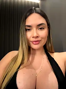 AnaCarrera online show from November 2025 03:54:01 PM