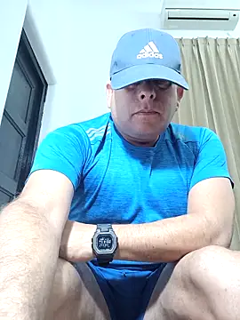 chicoguapo8 online show from September 2025 01:40:01 AM