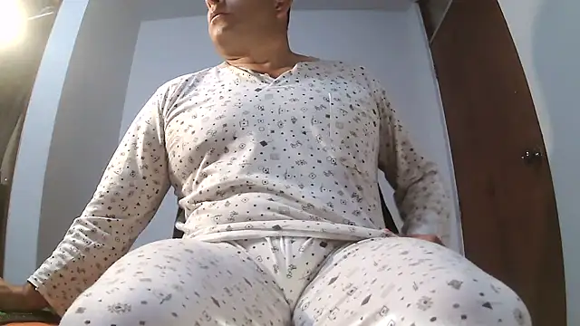 Snapshot of chicoguapo8 chatting on November 2025 12:07:01 PM chicoguapo8 online show from November 2025 12:07:01 PM