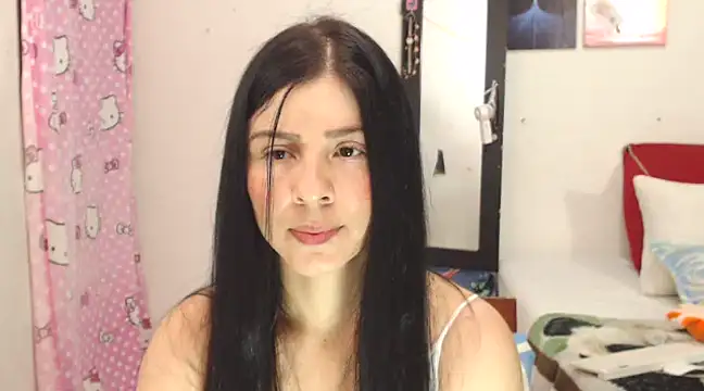 Snapshot of Estefani_32 chatting on January 2025 08:50:02 PM Estefani 32 online show from January 2025 08:50:02 PM