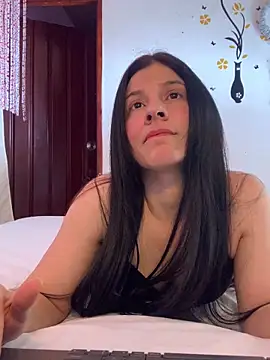 Estefani 32 online show from March 2026 04:43:01 PM