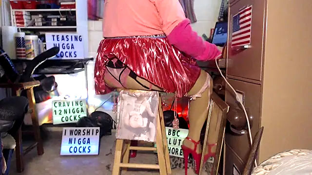 Snapshot of tgirljillforbbc chatting on November 2025 08:11:02 PM tgirljillforbbc online show from November 2025 08:11:02 PM