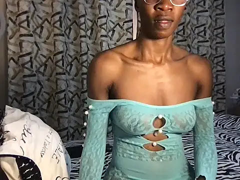 Snapshot of choco_petite chatting on February 2025 03:25:01 AM choco petite online show from February 2025 03:25:01 AM