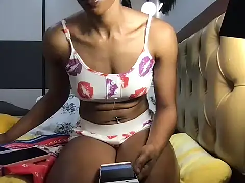 Snapshot of choco_petite chatting on September 2025 04:13:02 AM choco petite online show from September 2025 04:13:02 AM