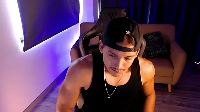 Snapshot of Liam_V chatting on May 2026 03:21:02 PM Liam V online show from May 2026 03:21:02 PM
