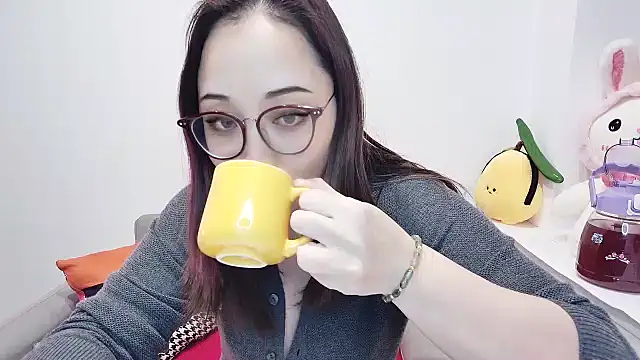 Snapshot of Giuliam chatting on February 2025 08:40:02 AM Giuliam online show from February 2025 08:40:02 AM