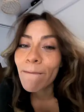 Snapshot of SamyJones9 chatting on October 2025 05:46:01 AM SamyJones9 online show from October 2025 05:46:01 AM