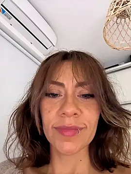 Snapshot of SamyJones9 chatting on November 2025 07:03:02 AM SamyJones9 online show from November 2025 07:03:02 AM