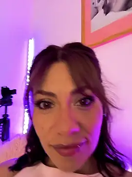 Snapshot of SamyJones9 chatting on December 2025 06:52:01 AM SamyJones9 online show from December 2025 06:52:01 AM