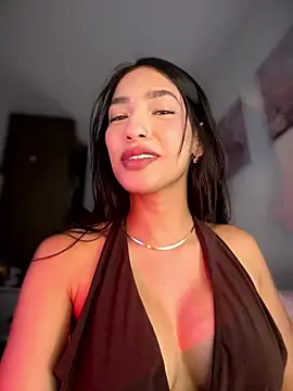 DulceLenns online show from January 2026 07:19:01 PM