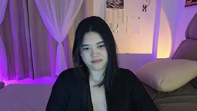 feluriana online show from April 2026 10:40:01 PM