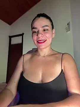 Snapshot of MeganDupont chatting on January 2025 05:27:01 AM MeganDupont online show from January 2025 05:27:01 AM