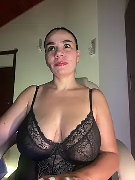 Snapshot of MeganDupont chatting on February 2025 03:33:01 AM MeganDupont online show from February 2025 03:33:01 AM