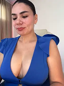 Snapshot of MeganDupont chatting on October 2025 02:05:01 PM MeganDupont online show from October 2025 02:05:01 PM