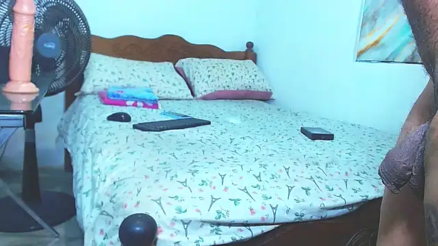 Snapshot of cositarrica_xxx chatting on March 2026 05:19:02 PM cositarrica xxx online show from March 2026 05:19:02 PM