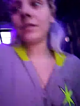 Snapshot of ScarletCallings420 chatting on January 2025 08:04:01 PM ScarletCallings420 online show from January 2025 08:04:01 PM