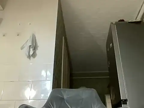 Snapshot of milaja chatting on May 2026 06:08:01 AM milaja online show from May 2026 06:08:01 AM