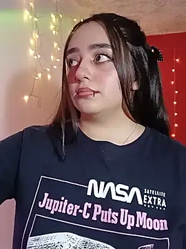 IvonneT online show from May 2026 08:16:02 PM