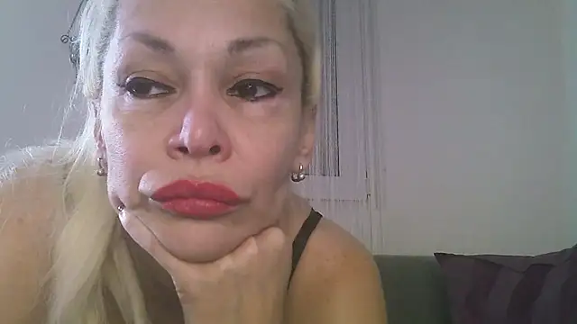 EvaaMina online show from March 2026 12:10:02 PM