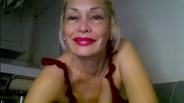 Snapshot of EvaaMina chatting on June 2026 09:25:02 AM EvaaMina online show from June 2026 09:25:02 AM