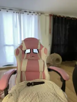 Snapshot of MiaJones21 chatting on December 2024 10:16:02 PM MiaJones21 online show from December 2024 10:16:02 PM