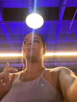 Snapshot of trianawhite chatting on December 2024 08:37:02 PM trianawhite online show from December 2024 08:37:02 PM