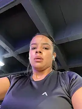 Snapshot of trianawhite chatting on March 2025 06:34:01 PM trianawhite online show from March 2025 06:34:01 PM