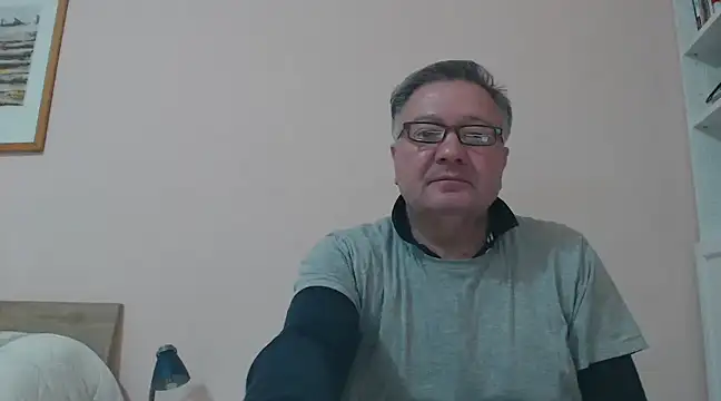 YOU6me online show from December 2024 04:08:02 PM