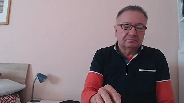 Snapshot of YOU6me chatting on October 2025 08:00:02 AM YOU6me online show from October 2025 08:00:02 AM