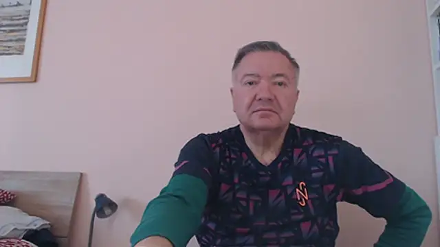 Snapshot of YOU6me chatting on October 2025 08:16:02 AM YOU6me online show from October 2025 08:16:02 AM