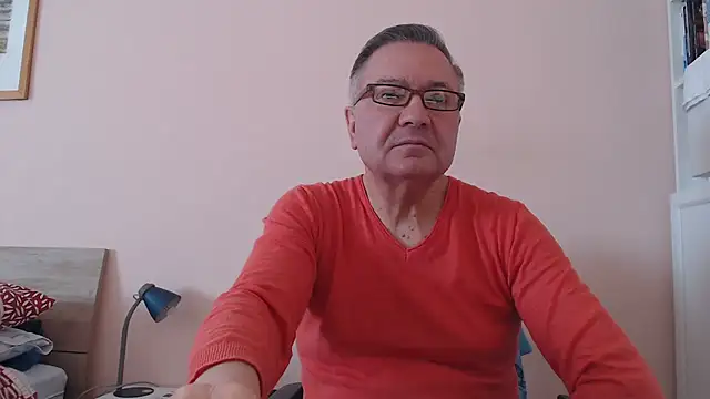 Snapshot of YOU6me chatting on November 2025 09:11:02 AM YOU6me online show from November 2025 09:11:02 AM