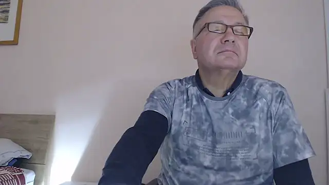 Snapshot of YOU6me chatting on November 2025 03:34:02 PM YOU6me online show from November 2025 03:34:02 PM