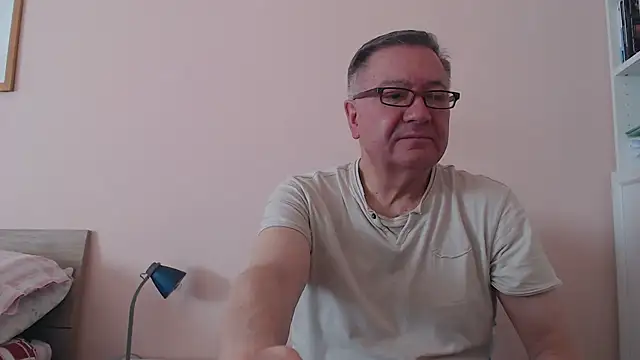 Snapshot of YOU6me chatting on November 2025 08:13:02 AM YOU6me online show from November 2025 08:13:02 AM