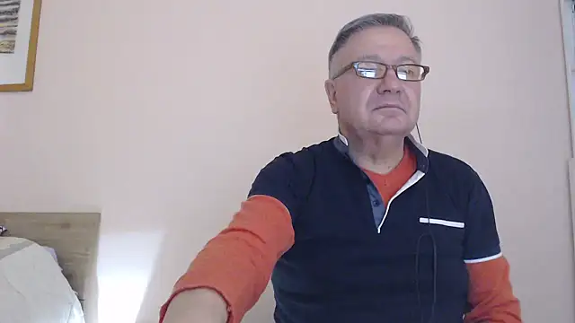 Snapshot of YOU6me chatting on November 2025 05:22:01 PM YOU6me online show from November 2025 05:22:01 PM