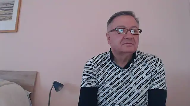 Snapshot of YOU6me chatting on November 2025 08:36:02 AM YOU6me online show from November 2025 08:36:02 AM