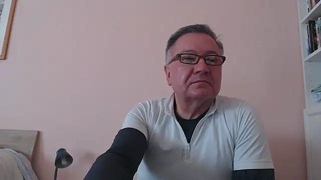 Snapshot of YOU6me chatting on November 2025 08:51:05 AM YOU6me online show from November 2025 08:51:05 AM