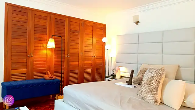 lissetlong69 online show from January 2026 11:29:01 PM