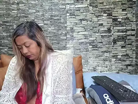 Mammabear 4u online show from July 2026 11:37:01 PM