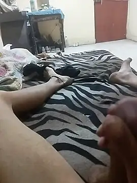 Snapshot of 001HENRYAlejandro chatting on October 2025 04:36:01 AM 001HENRYAlejandro online show from October 2025 04:36:01 AM