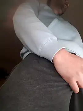 Snapshot of Lucas1andOnly4Girl chatting on February 2025 12:38:02 AM Lucas1andOnly4Girl online show from February 2025 12:38:02 AM