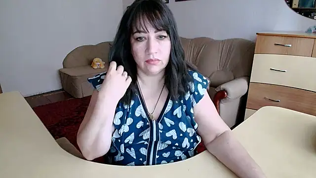 Lucretia Goldi  online show from November 2025 11:33:02 AM